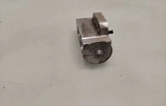 Seat Ibiza IV (6J,6P) Air conditioning (A/C) expansion valve 6Q0820679F