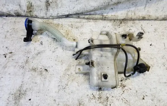Mazda CX-5 Windshield washer fluid reservoir/tank