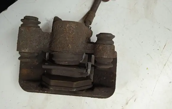 Toyota Prius (XW20) Rear brake caliper PRIUS20032008M