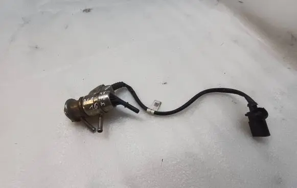 Audi A6 Allroad C7 AdBlue injector 0444025018 4G0131113C 120815221306