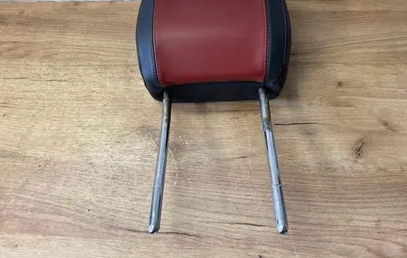 Land Rover Range Rover Evoque L538 Front seat headrest