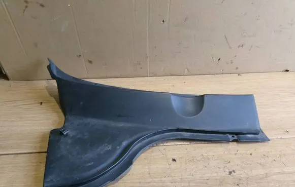 Volkswagen PASSAT B6 Wiper trim 3C1819404B