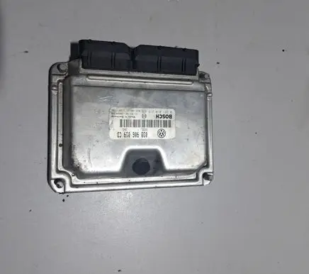 Volkswagen PASSAT B5 Engine control unit/module 038906019CD 0281010218 28SA4308
