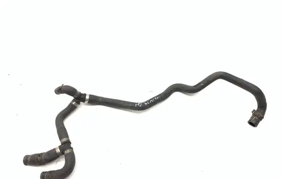 Engine coolant pipe/hose