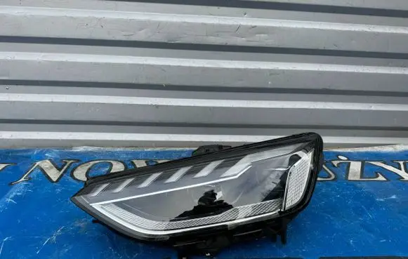 Audi A4 S4 B9 8W Headlight/headlamp 8W0941035E LE18A6425 0301117235AB