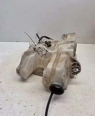 Volvo V70 Windshield washer fluid reservoir/tank 9178881