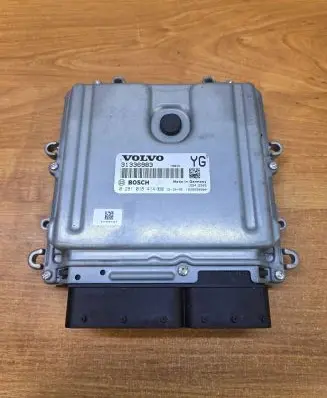 Volvo S60 Engine control unit/module 31336983 0281018414