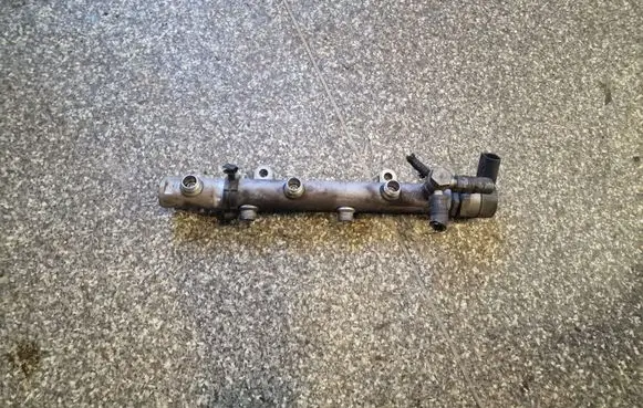 Audi A4 S4 B7 8E 8H Fuel main line pipe