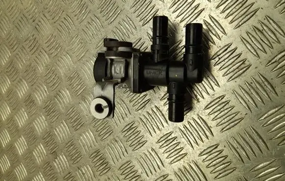 KIA EV6 Webasto circulation pump for autonomous heater 375W3GI200