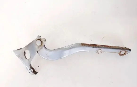 Honda Jazz Tailgate/trunk/boot hinge