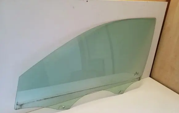 Audi Q3 F3 Front door window glass four-door 83A845201