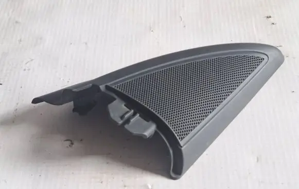 Audi A4 S4 B7 8E 8H Front door high frequency speaker 8H0857506