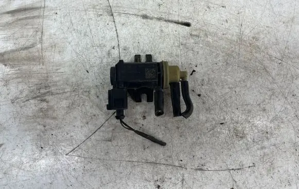 Volkswagen Golf VI Turbo solenoid valve 1K0906627B