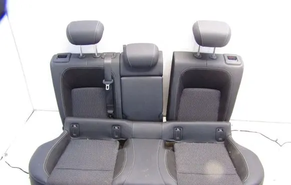 Toyota Auris E180 Second row seats 1111
