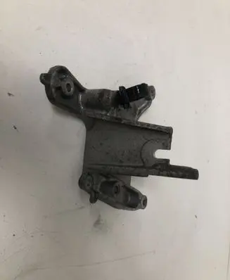 Peugeot 508 Power steering pump mounting bracket 9656392880