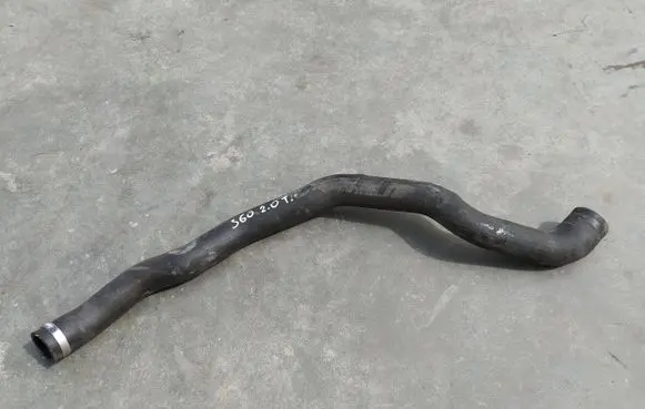 Volvo S60 Engine coolant pipe/hose