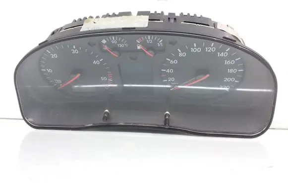 Volkswagen PASSAT B5 Speedometer (instrument cluster) 3B1919890A 110008921