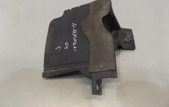 Nissan Qashqai Radiator trim 