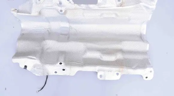 Volvo XC90 Heat shield in engine bay 31449249