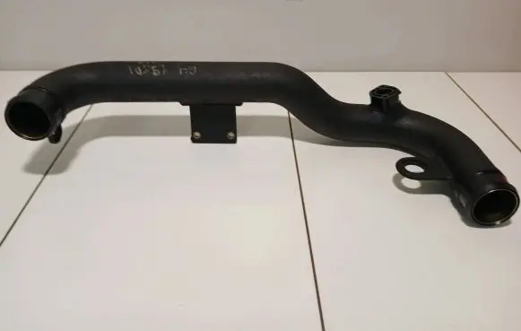 Audi A4 S4 B5 8D Intercooler hose/pipe 8d0145840m