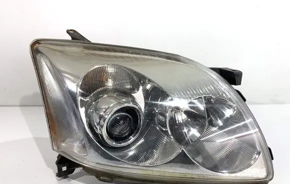 Toyota Avensis T250 Headlight/headlamp