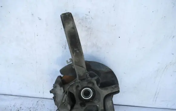 Alfa Romeo 159 Front wheel hub spindle knuckle