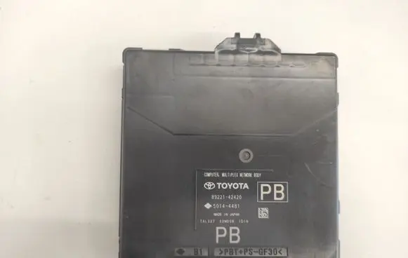 Toyota RAV 4 (XA50) Comfort/convenience module 8922142420 50144481