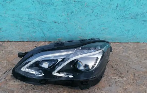 Mercedes-Benz E W212 Headlight/headlamp