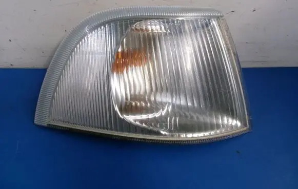 Volvo S40, V40 Front indicator light 30854654