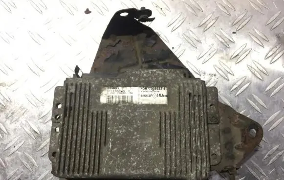 Renault Megane I Engine control unit/module s115300201c hom7700860337
