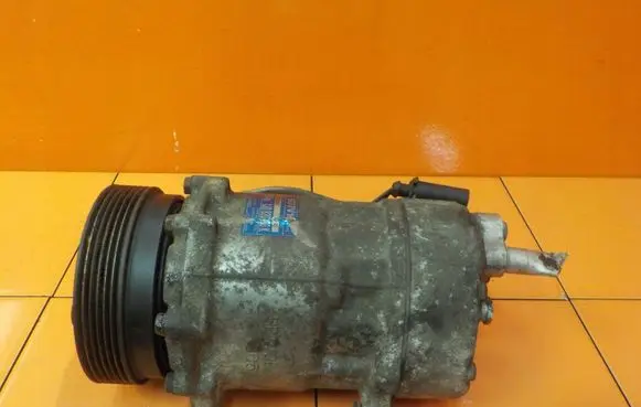 Audi TT Mk1 Air conditioning (A/C) compressor (pump) 1J0820803K