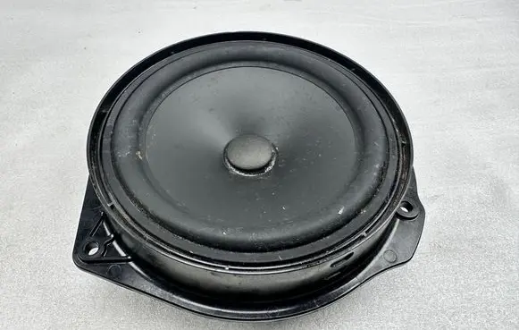Mercedes-Benz GL X166 Rear door speaker A1668202102