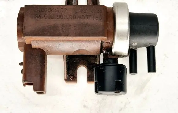Volvo V50 Turbo solenoid valve 9650098380 05T160 70096602