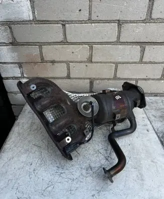 Toyota C-HR I Exhaust manifold BABTV 0T140