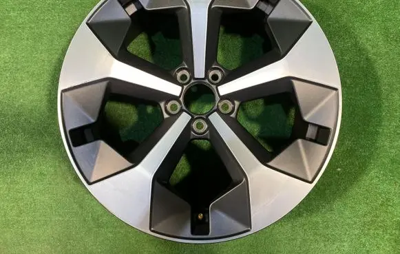 R19 alloy rim