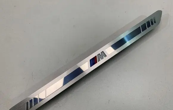 BMW X7 G07 Foot area side trim 8069271