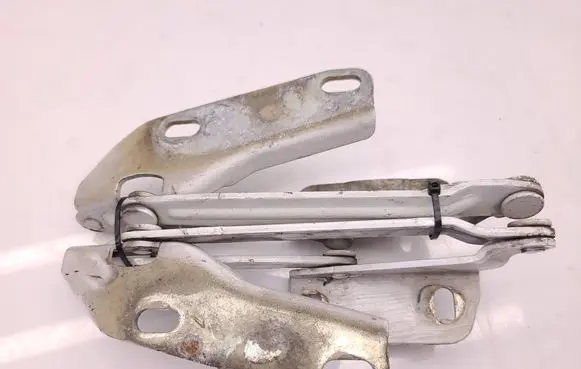Mercedes-Benz Sprinter W906 Engine bonnet/hood hinges 9067500121 9067500021