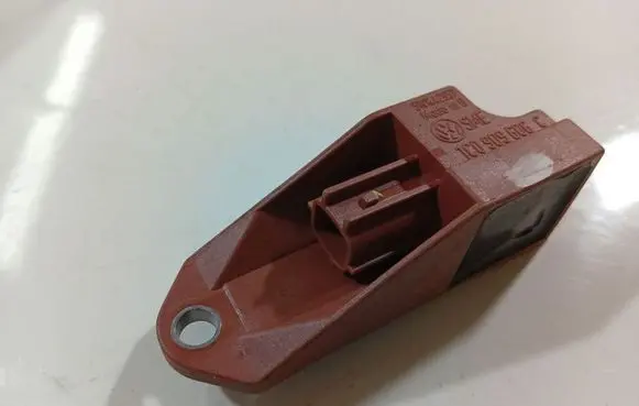 Volkswagen Polo IV 9N3 Airbag deployment crash/impact sensor 5WR42957