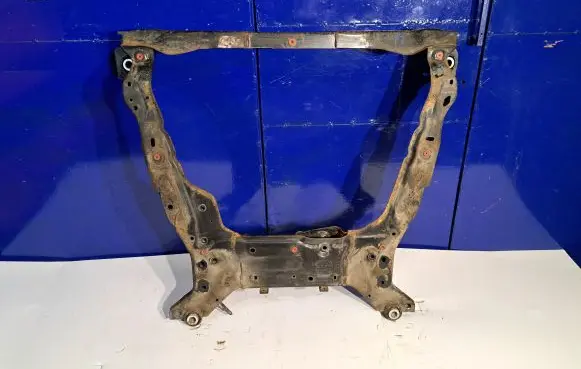 Volvo V70 Front subframe 31406808 31406333