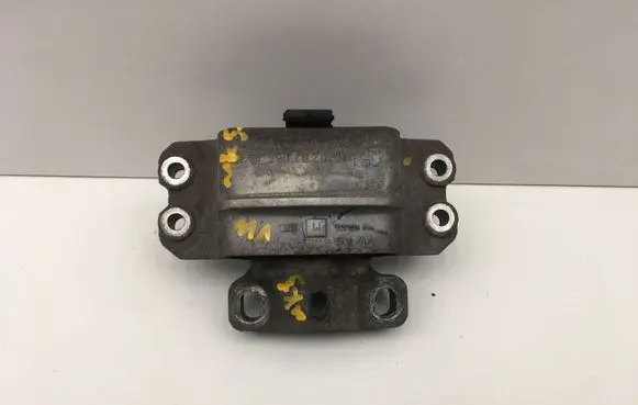 Volkswagen Golf V Engine mount bracket 1K0199555M