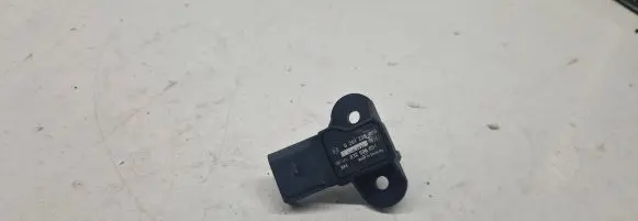 Volkswagen Golf V Air pressure sensor 03C906051 0261230095