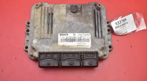 Renault Master II Engine control unit/module ECU 8200635663