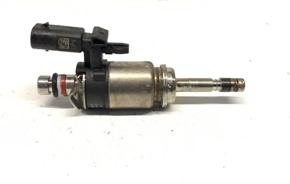 Volkswagen Golf VIII Fuel injectors set 04E906036AD