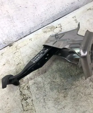Volkswagen Touran II Brake pedal 1k1721117h