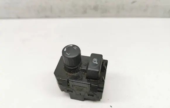 Nissan X-Trail T30 Wing mirror switch