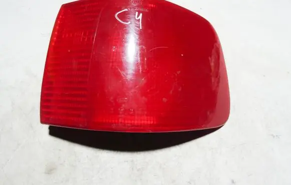 Audi A6 S6 C4 4A Tailgate rear/tail lights 4A5945096