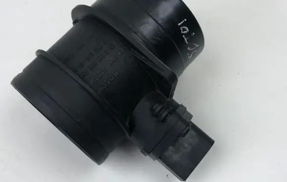 Volkswagen Phaeton Mass air flow meter 0281002461 074906461B