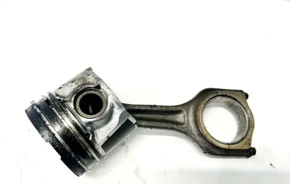 Citroen C3 Piston with connecting rod