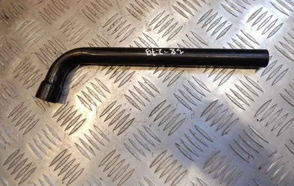 BMW 5 E60 E61 Wheel nut wrench 13107800 38279