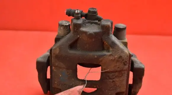 Front brake caliper